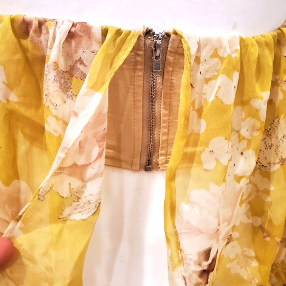 Cotton Candy Sheer Yellow Floral Crop Top - Picture 3 of 5